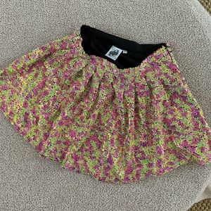 QOS skirt